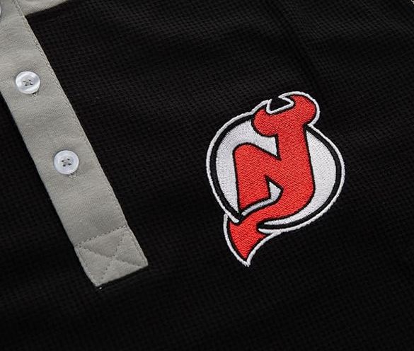 T-shirt avec logo principal des Predators de Nashville de la LNH, bleu marine neutre